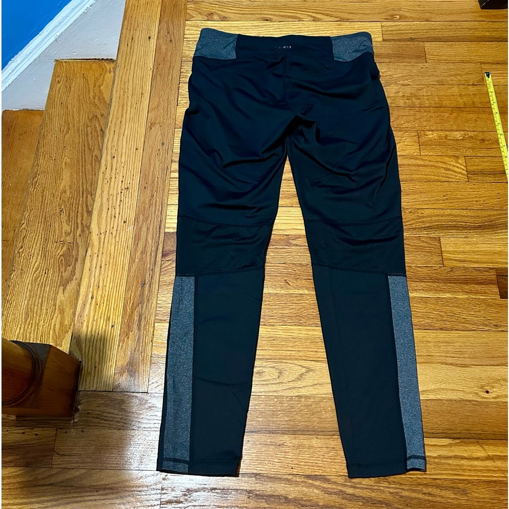 Calvin Klein performance leggings.